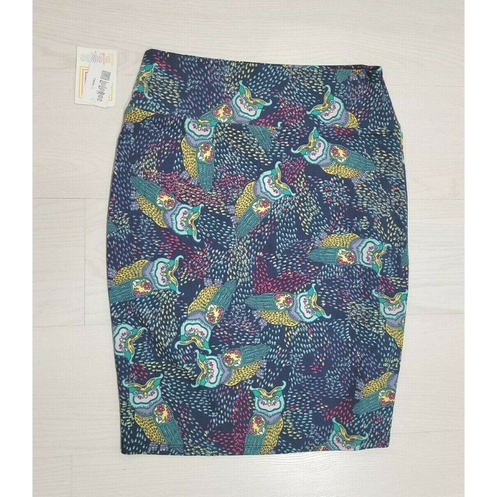 Lularoe Cassie - Size L - Vibrant Owl Pattern